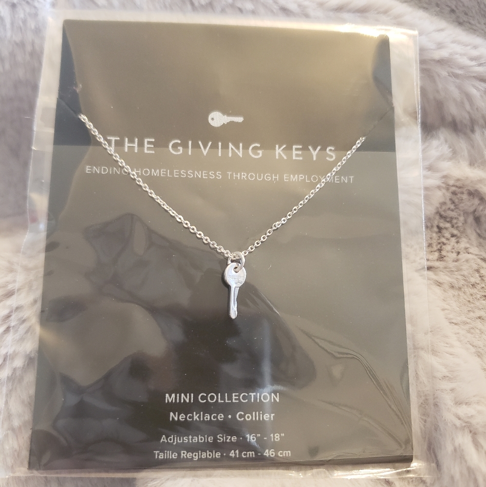 The Giving  Keys mini Believe necklace